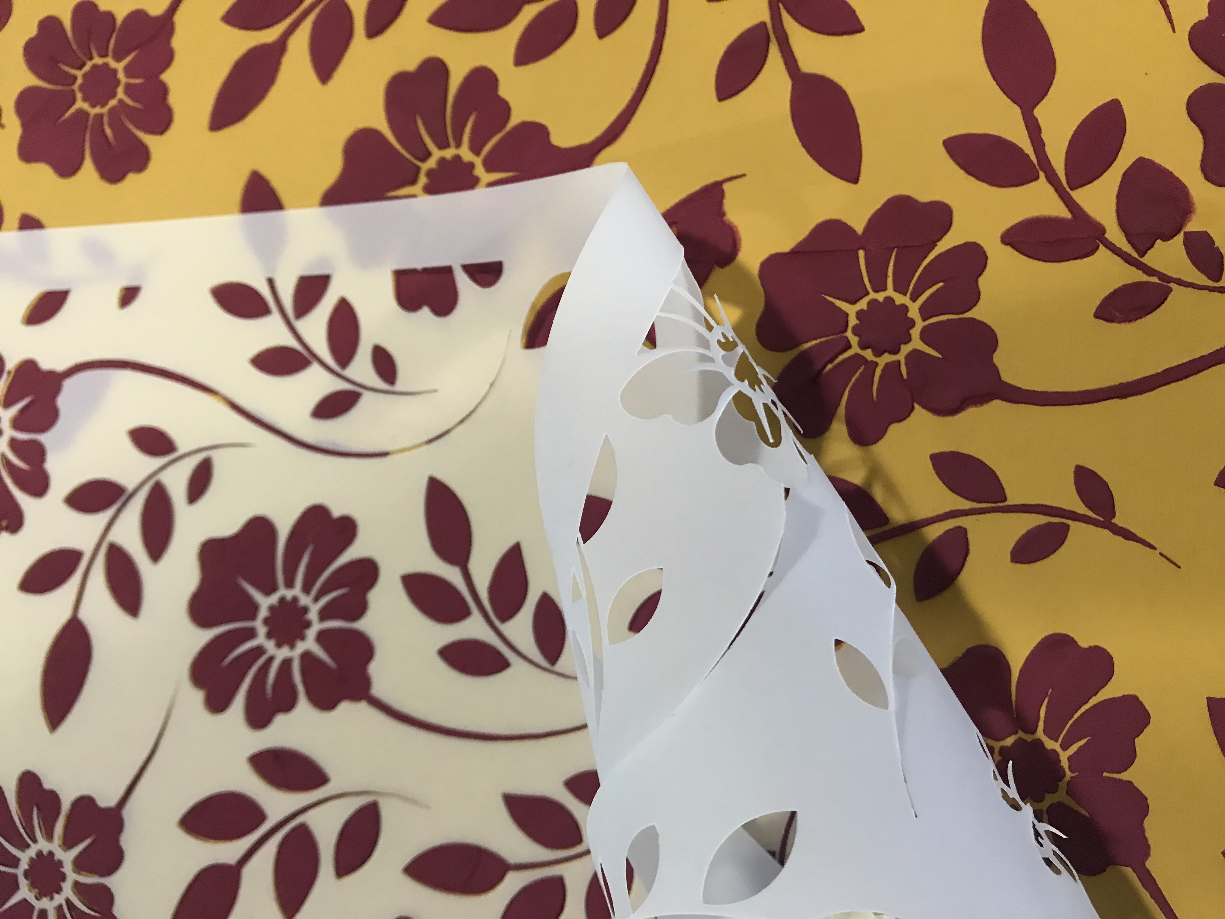 fleur-wallpaper-daffodils-schablone-18x50-cm-tapetenmuster image 3