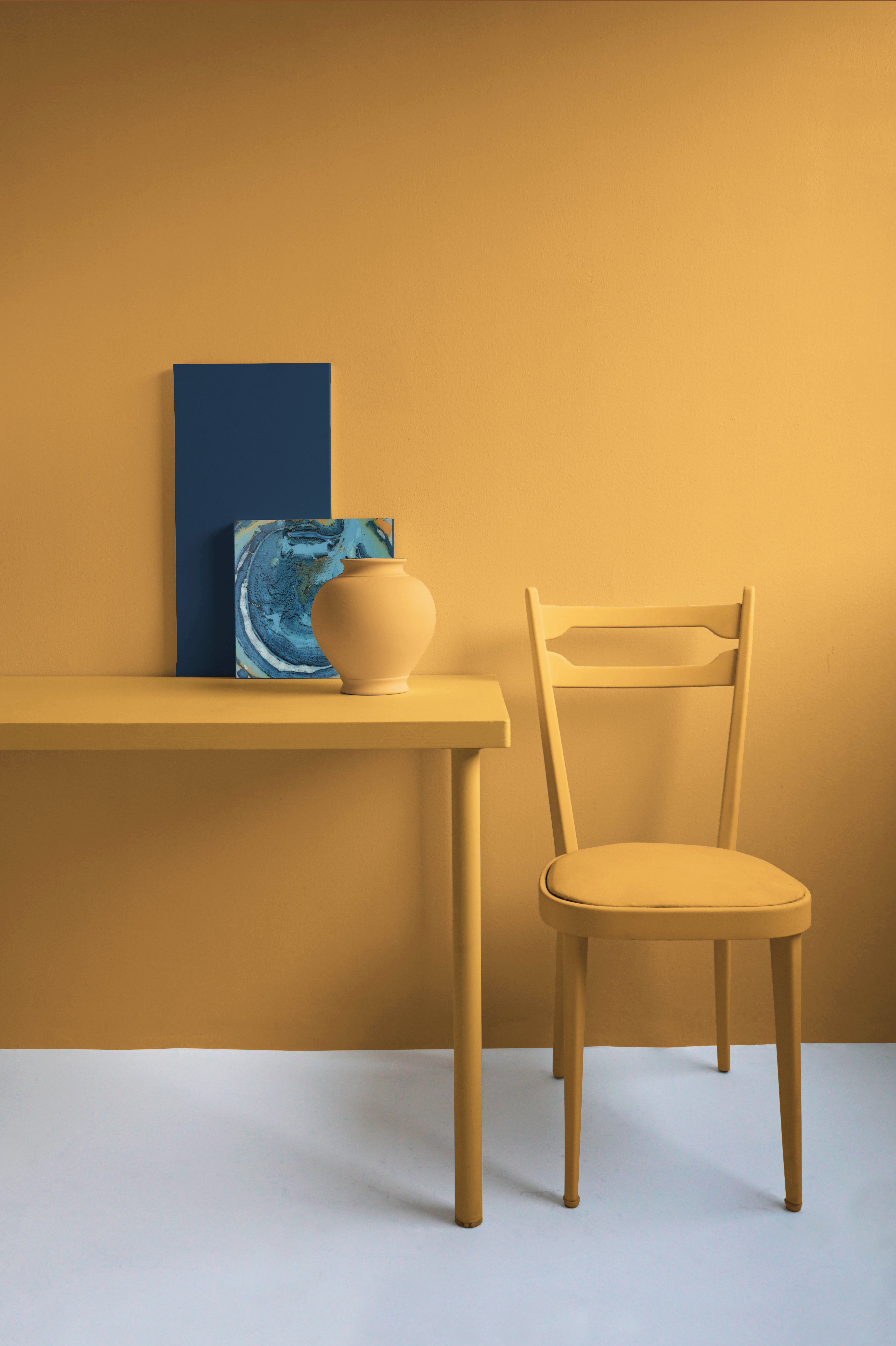 fleur-mineral-paint-yellow-ochre-kreidefarbe-ockergelb-matt image 2
