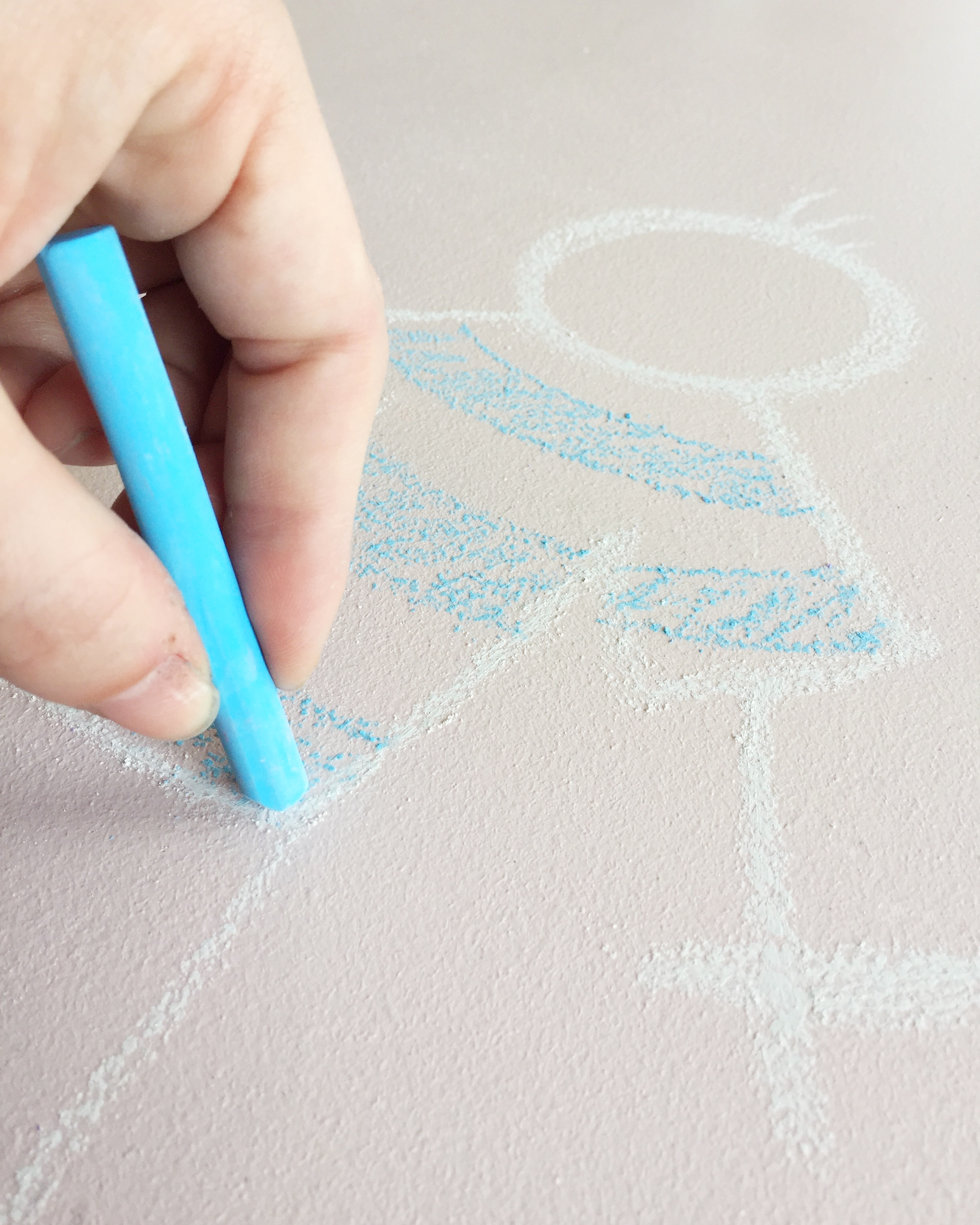 fleur-chalkboard-paint-tafelfarbe-transparent-selbstnivellierend image 4